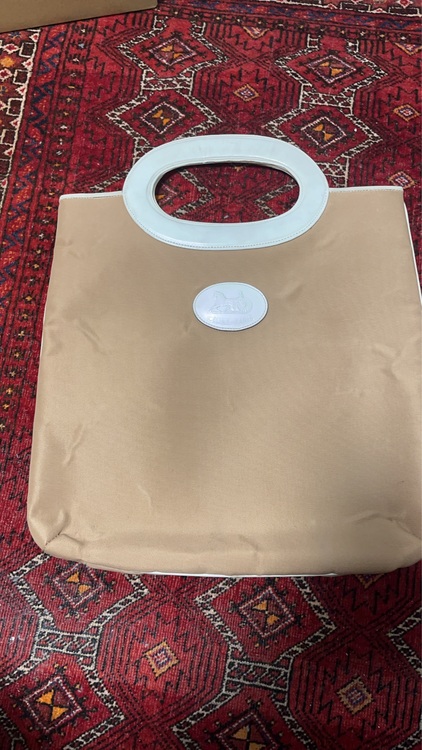 キャンパストートバッグ（ブランドバッグ）の商品画像 - 査定依頼日：2025年11月19日 - 最高査定価格：10,000円