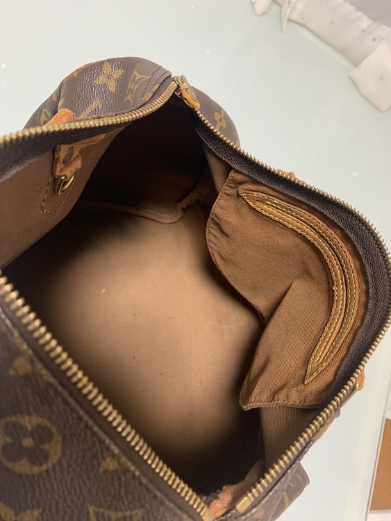 バッグ（ブランドバッグ）の商品画像 - 査定依頼日：2021年11月15日 - 最高査定価格：43,000円