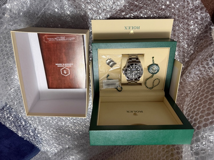 ロレックス サブマリーナー 124060（高級時計）の商品画像 - 査定依頼日：2026年1月27日 - 最高査定価格：2,000,000円