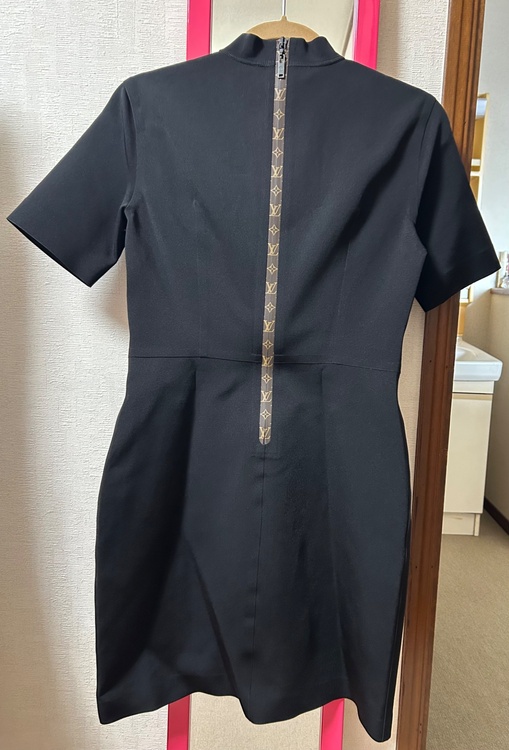 ワンピース（古着・ファッション）の商品画像 - 査定依頼日：2026年1月13日 - 最高査定価格：30,000円