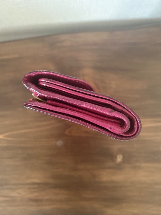 ミュウミュウ  （ブランドバッグ）の商品画像 - 査定依頼日：2025年10月2日 - 最高査定価格：5,000円