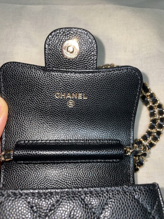 ミニミニマトラッセ（ブランドバッグ）の商品画像 - 査定依頼日：2025年8月2日 - 最高査定価格：300,000円