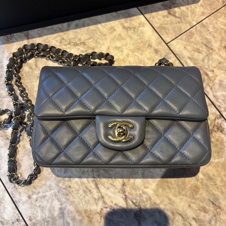 ミニマト　A69900 （ブランドバッグ）の商品画像 - 査定依頼日：2026年1月28日 - 最高査定価格：700,000円