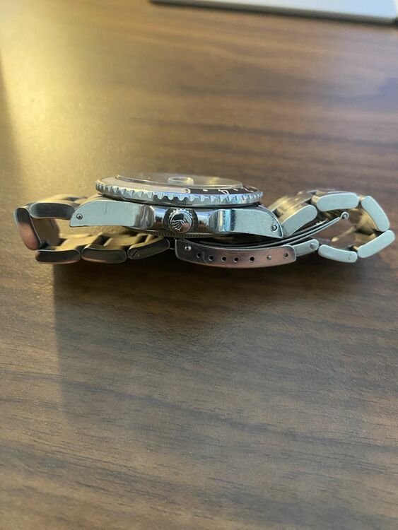 ロレックス GMTマスター 1676（高級時計）の商品画像 - 査定依頼日：2025年6月29日 - 最高査定価格：1,500,000円