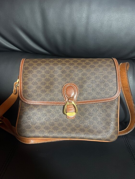 セリーヌ  （ブランドバッグ）の商品画像 - 査定依頼日：2025年4月29日 - 最高査定価格：20,000円