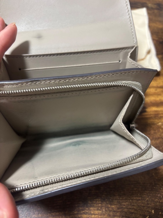 M62542 ポルトフォイユ・イリス コンパクト　ガレ（ブランド財布・小物）の商品画像 - 査定依頼日：2025年8月12日 - 最高査定価格：15,000円