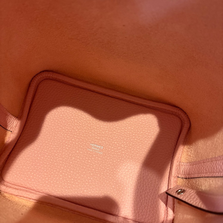 ピコタンロック pm18 ローズサクラ（ブランドバッグ）の商品画像 - 査定依頼日：2025年7月19日 - 最高査定価格：600,000円