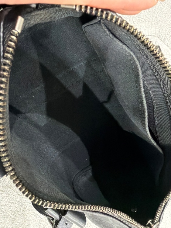 モノグラム・エクリプス キーポル・バンドリエール（ブランドバッグ）の商品画像 - 査定依頼日：2026年2月1日 - 最高査定価格：240,000円