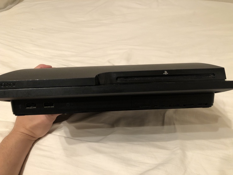 PS3 CECH-3000A（ゲーム機本体・ゲームソフト）の商品画像 - 査定依頼日：2021年4月19日 - 最高査定価格：3,000円