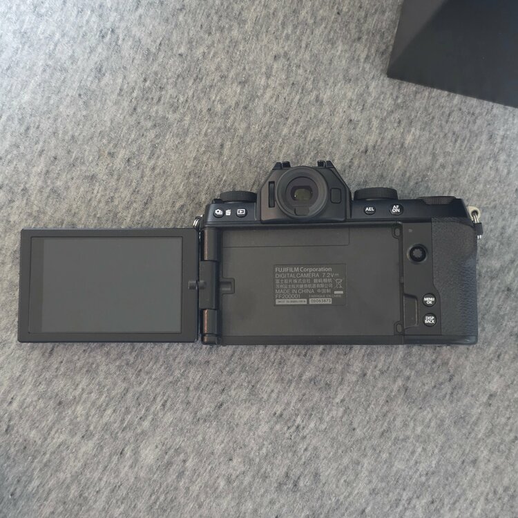 FUJIFILM X-S10 XC15-45mmF3.5-5.6 OIS PZ（カメラ）の商品画像 - 査定依頼日：2026年5月24日 - 最高査定価格：105,000円