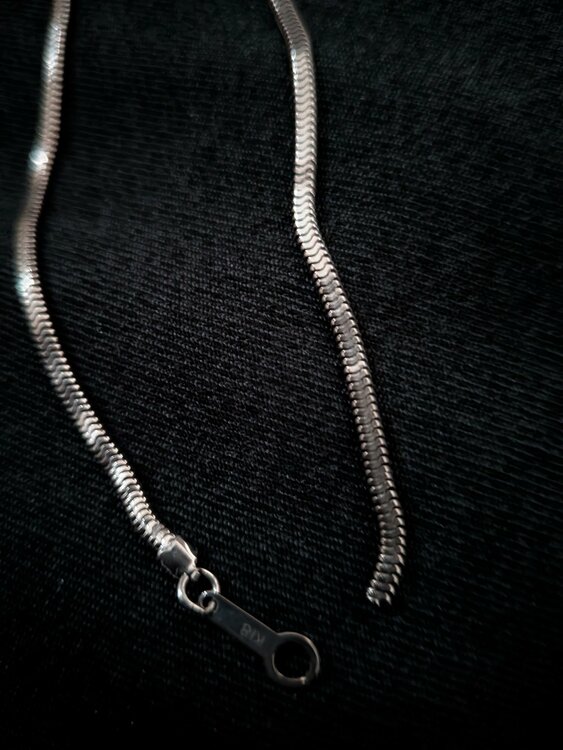 18K　ホワイトゴールド　ネックレス　切れている（金・貴金属）の商品画像 - 査定依頼日：2026年1月17日 - 最高査定価格：200,000円