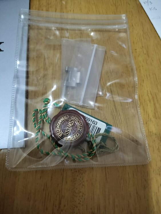 ロレックス サブマリーナー 1661（高級時計）の商品画像 - 査定依頼日：2026年2月12日 - 最高査定価格：1,600,000円