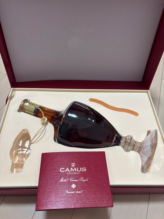 ロイヤルバカラ（お酒）の商品画像 - 査定依頼日：2025年12月10日 - 最高査定価格：52,000円