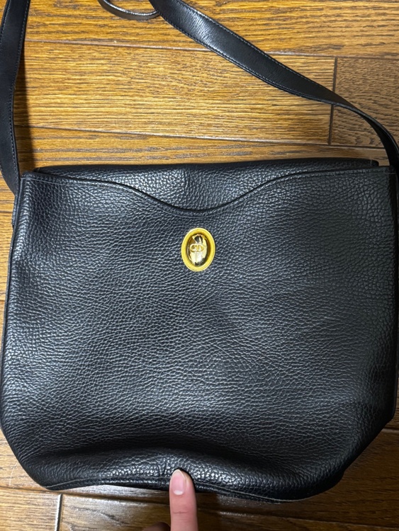 ヴィンテージショルダー（ブランドバッグ）の商品画像 - 査定依頼日：2026年1月28日 - 最高査定価格：25,000円