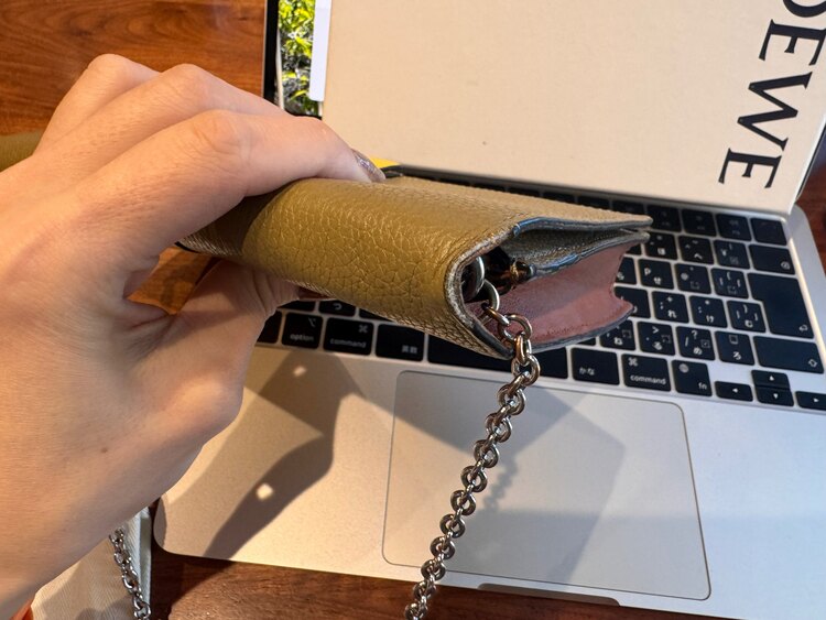 チェーンウォレット（ブランド財布・小物）の商品画像 - 査定依頼日：2025年2月6日 - 最高査定価格：6,000円