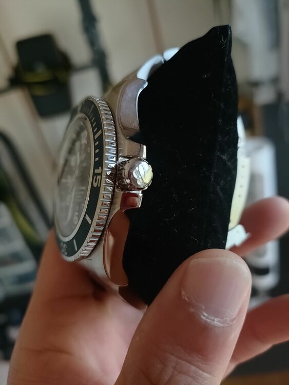 ブライトリング スーパーオーシャン （高級時計）の商品画像 - 査定依頼日：2025年9月23日 - 最高査定価格：270,000円