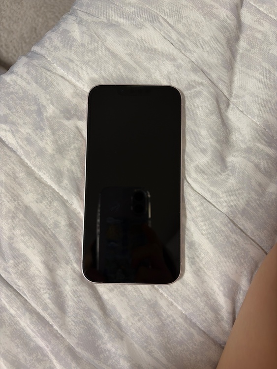 iPhone iPhone 13 128GB Softbank（スマホ）の商品画像 - 査定依頼日：2026年7月21日 - 最高査定価格：40,000円