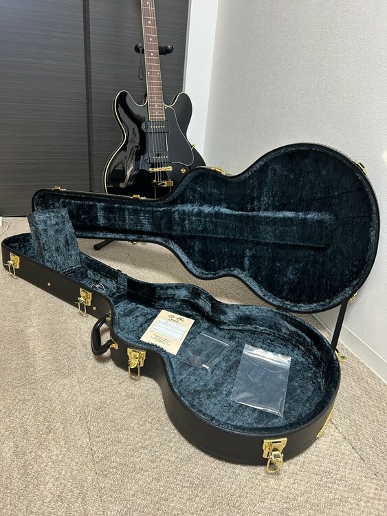 Archtop Tribute AT130 Black Beauty（ピアノ・楽器・PA機材）の商品画像 - 査定依頼日：2026年3月8日 - 最高査定価格：120,000円