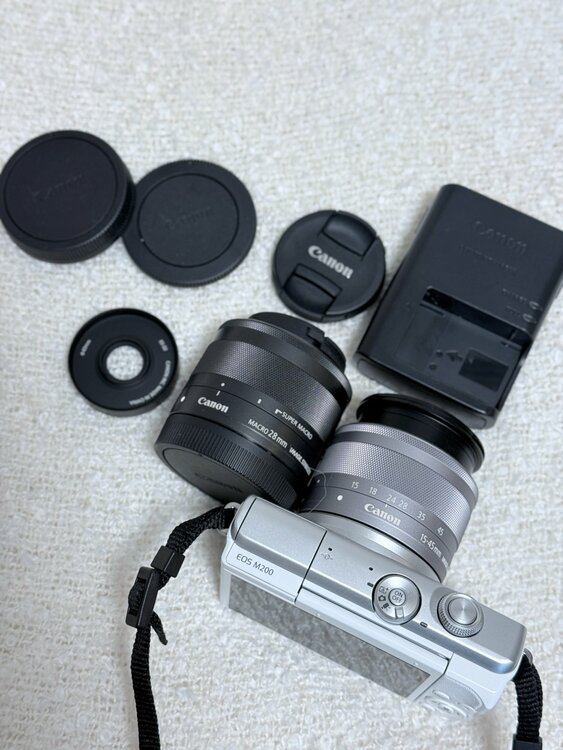 Canon EOS M200 本体＋レンズ（カメラ）の商品画像 - 査定依頼日：2026年7月10日 - 最高査定価格：70,000円