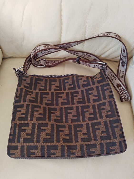 セレリアサコッシュ（ブランドバッグ）の商品画像 - 査定依頼日：2025年11月24日 - 最高査定価格：45,000円