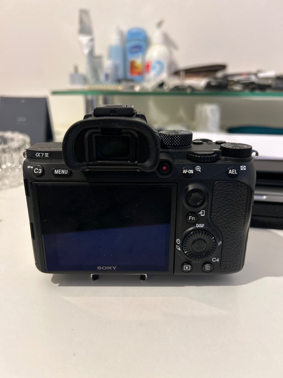 a7Ⅲ（カメラ）の商品画像 - 査定依頼日：2025年10月8日 - 最高査定価格：120,000円