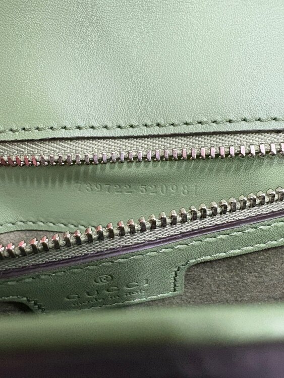 GUCCI ショルダーバッグ（ブランドバッグ）の商品画像 - 査定依頼日：2025年5月30日 - 最高査定価格：93,000円