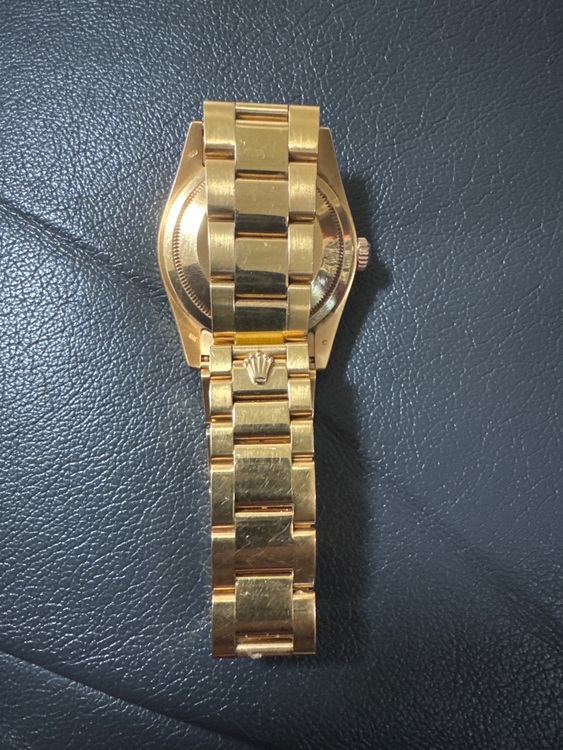 ロレックス デイデイト （高級時計）の商品画像 - 査定依頼日：2025年8月27日 - 最高査定価格：4,000,000円