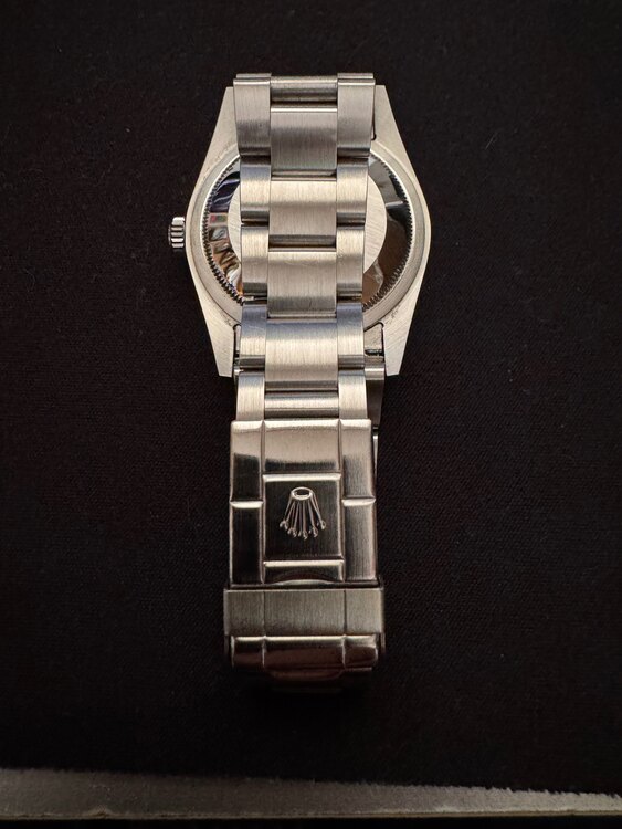 ロレックス エクスプローラー 11427（高級時計）の商品画像 - 査定依頼日：2025年1月19日 - 最高査定価格：800,000円