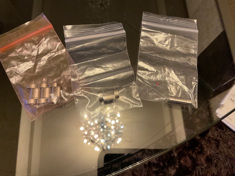 3520.50スピードマスターマーク40コスモストリプルカレンダークロノグラフ自（高級時計）の商品画像 - 査定依頼日：2026年2月1日 - 最高査定価格：310,000円