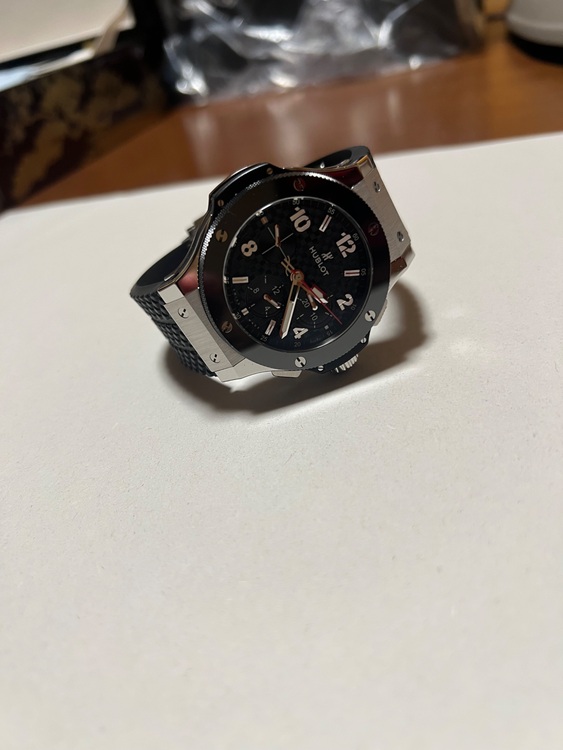 ウブロ ビックバン （高級時計）の商品画像 - 査定依頼日：2025年6月28日 - 最高査定価格：700,000円