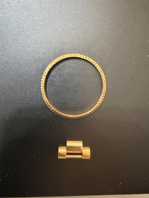 ロレックス デイデイト 18038（高級時計）の商品画像 - 査定依頼日：2026年4月5日 - 最高査定価格：3,650,000円