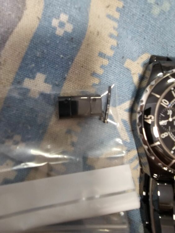 シャネル J12 （高級時計）の商品画像 - 査定依頼日：2025年10月10日 - 最高査定価格：400,000円