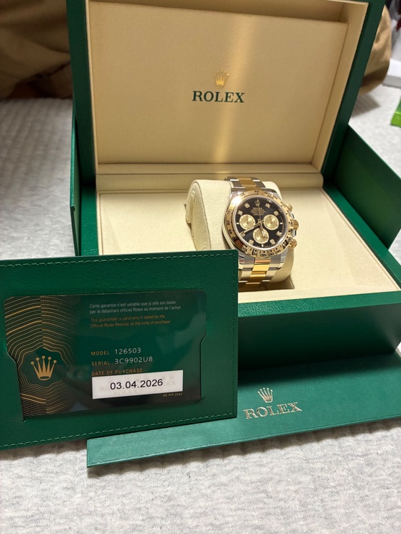 デイトナ黒　コンビ　8P（高級時計）の商品画像 - 査定依頼日：2026年4月3日 - 最高査定価格：5,150,000円