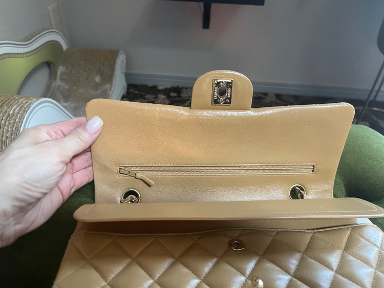 25（ブランドバッグ）の商品画像 - 査定依頼日：2025年6月29日 - 最高査定価格：300,000円