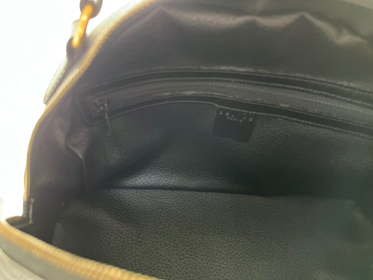 セリーヌ  （ブランドバッグ）の商品画像 - 査定依頼日：2025年3月4日 - 最高査定価格：25,000円