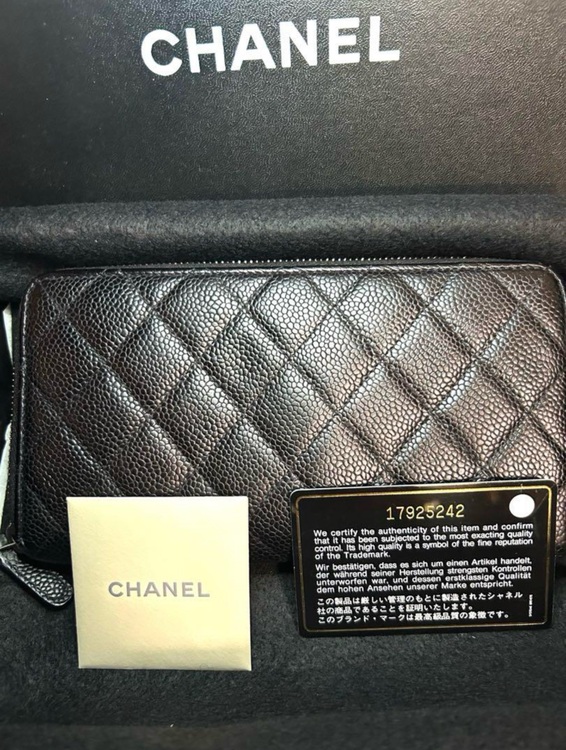 マトラッセキャビアスキン長財布（古着・ファッション）の商品画像 - 査定依頼日：2025年10月6日 - 最高査定価格：18,000円