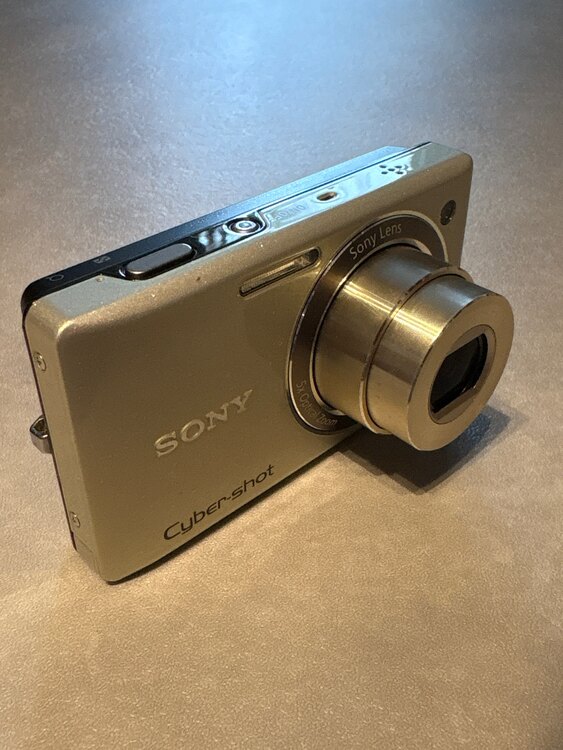 SONY Cyber-shot DSC-W380（カメラ）の商品画像 - 査定依頼日：2025年5月31日 - 最高査定価格：500円