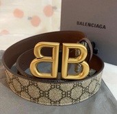 バレンシアガ  （ブランドバッグ）の商品画像 - 査定依頼日：2025年11月6日 - 最高査定価格：40,000円