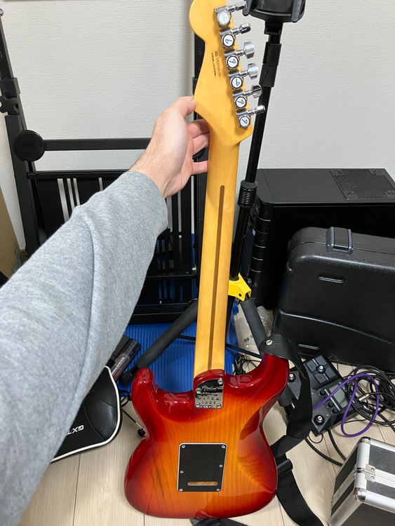 Fender american ultra luxe SSS（ピアノ・楽器・PA機材）の商品画像 - 査定依頼日：2025年12月12日 - 最高査定価格：200,000円