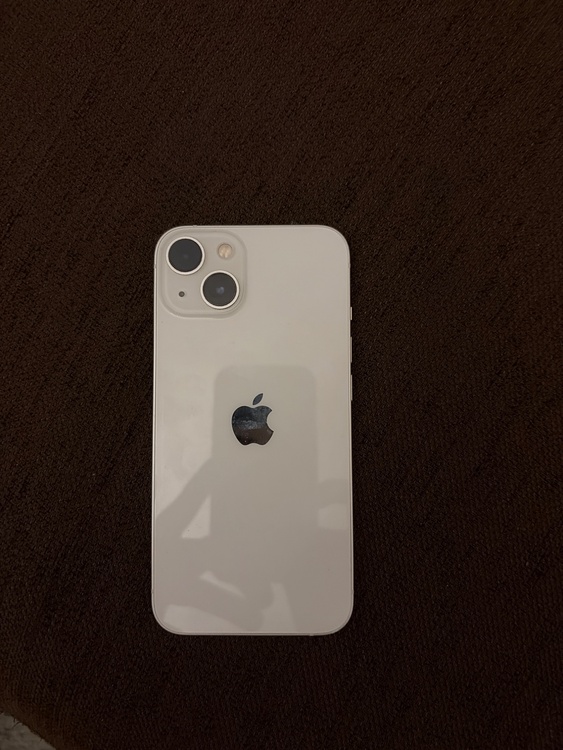 iPhone 13 128GB au（スマホ）の商品画像 - 査定依頼日：2026年5月1日 - 最高査定価格：28,000円