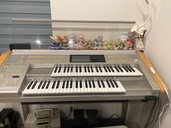 ELS 02C（ピアノ・楽器・PA機材）の商品画像 - 査定依頼日：2026年4月13日 - 最高査定価格：10,000円