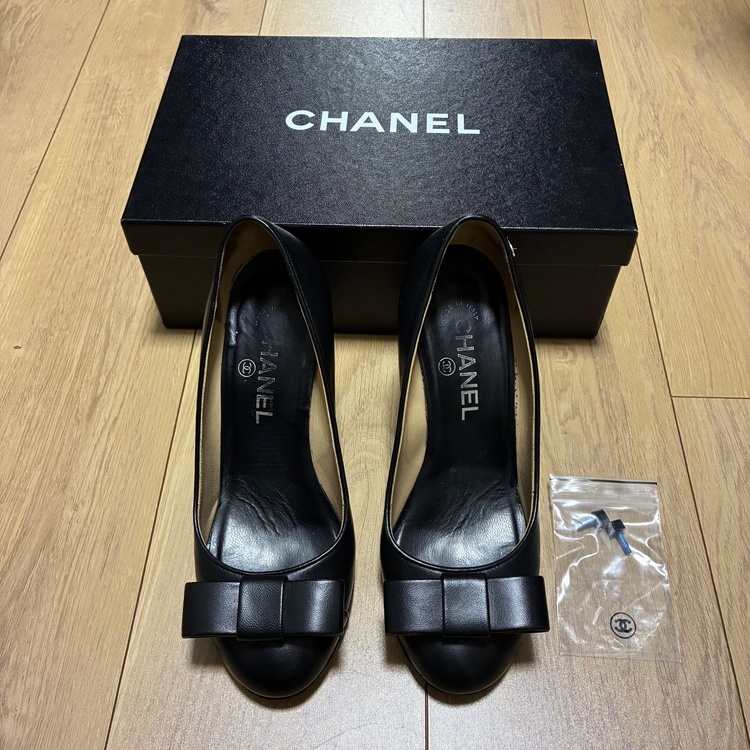 リボンパンプス（古着・ファッション）の商品画像 - 査定依頼日：2025年12月9日 - 最高査定価格：5,000円