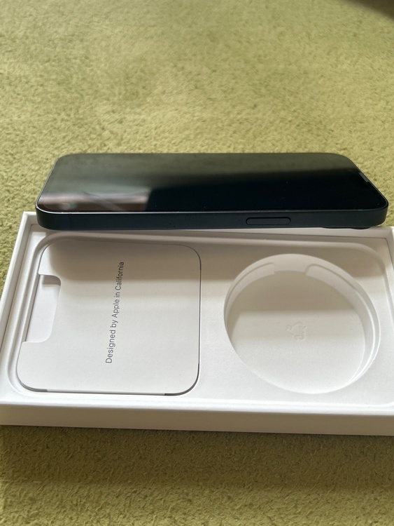 iPhone iPhone 14 128GB au（スマホ）の商品画像 - 査定依頼日：2026年6月28日 - 最高査定価格：48,000円