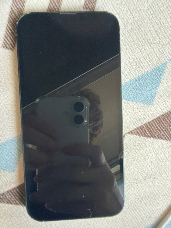 iPhone iPhone 13 128GB SIMフリー（スマホ）の商品画像 - 査定依頼日：2026年9月13日 - 最高査定価格：29,000円