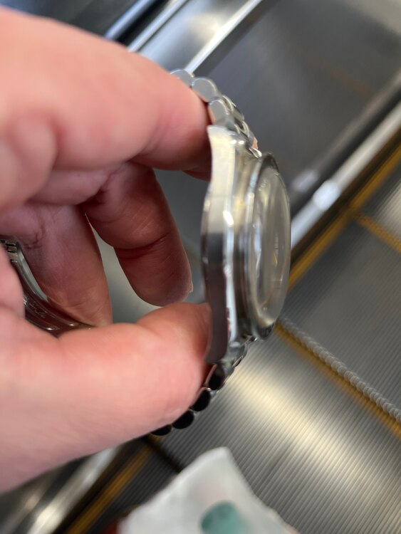 オメガ スピードマスター マイケルシューマッハもち（高級時計）の商品画像 - 査定依頼日：2025年2月27日 - 最高査定価格：360,000円