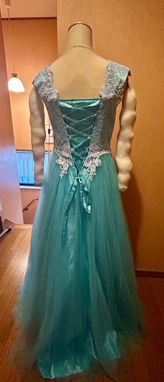 カラードレス（古着・ファッション）の商品画像 - 査定依頼日：2025年11月15日 - 最高査定価格：2,000円