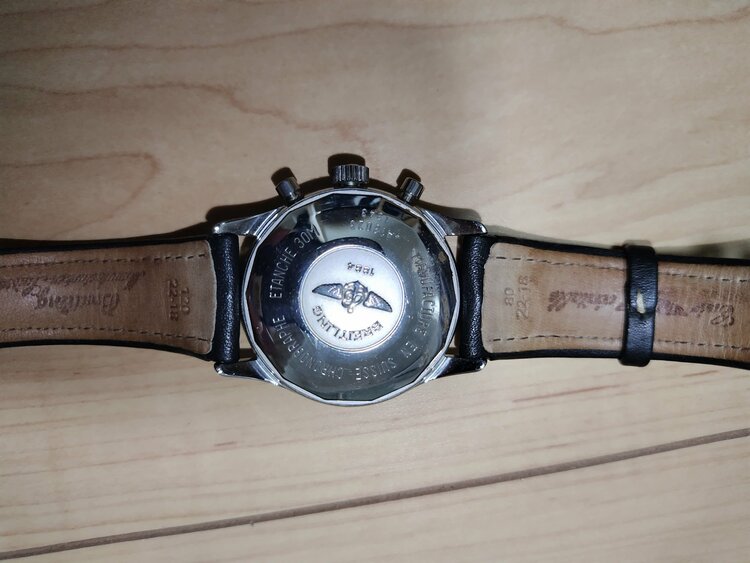 ブライトリング ナビタイマー （高級時計）の商品画像 - 査定依頼日：2026年3月19日 - 最高査定価格：250,000円