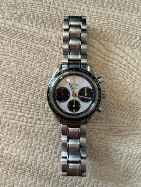 オメガ スピードマスター 326.30.40.50.04.001（高級時計）の商品画像 - 査定依頼日：2025年5月24日 - 最高査定価格：400,000円