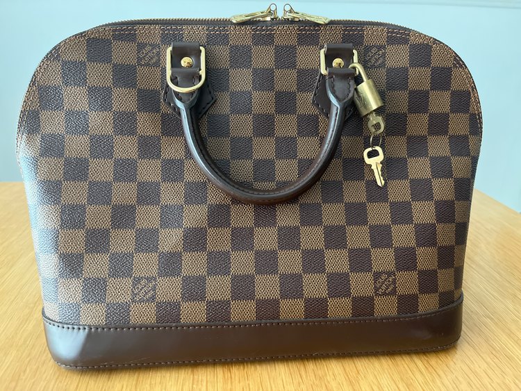 アルマ（ブランドバッグ）の商品画像 - 査定依頼日：2022年9月23日 - 最高査定価格：45,000円