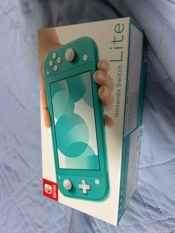 Switch light ターコイズ（ゲーム機本体・ゲームソフト）の商品画像 - 査定依頼日：2026年10月6日 - 最高査定価格：17,100円